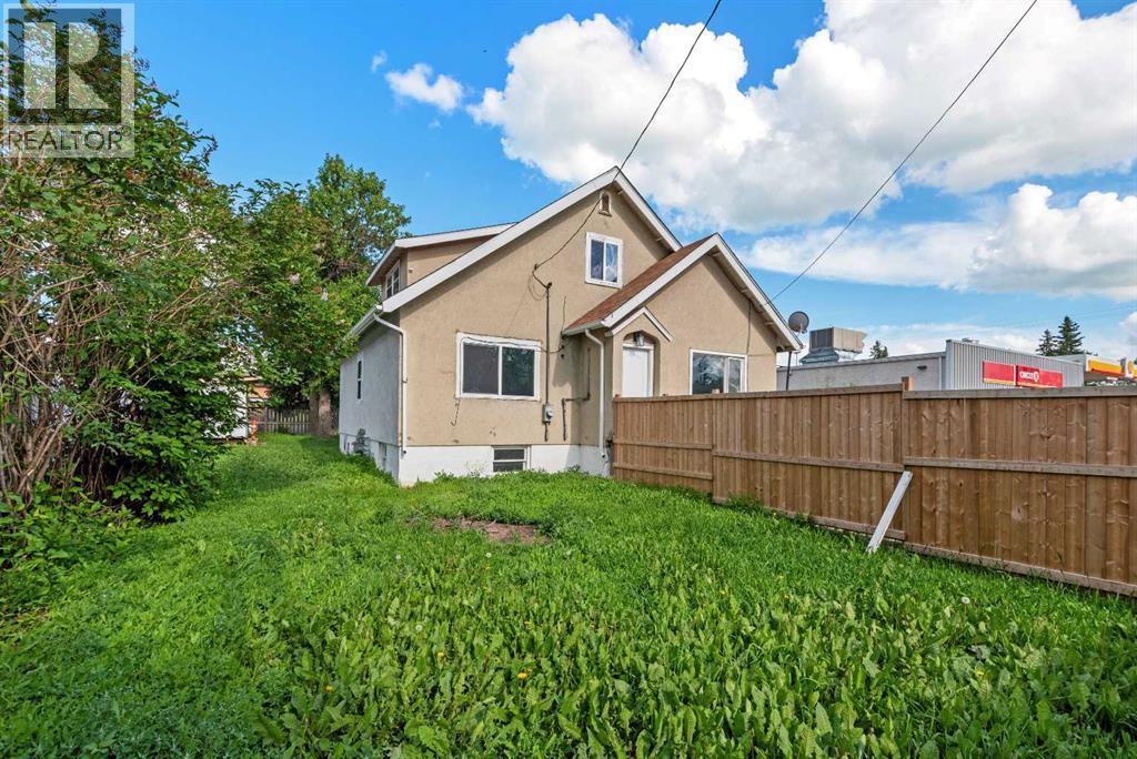 302 6 Avenue NE - photo 3