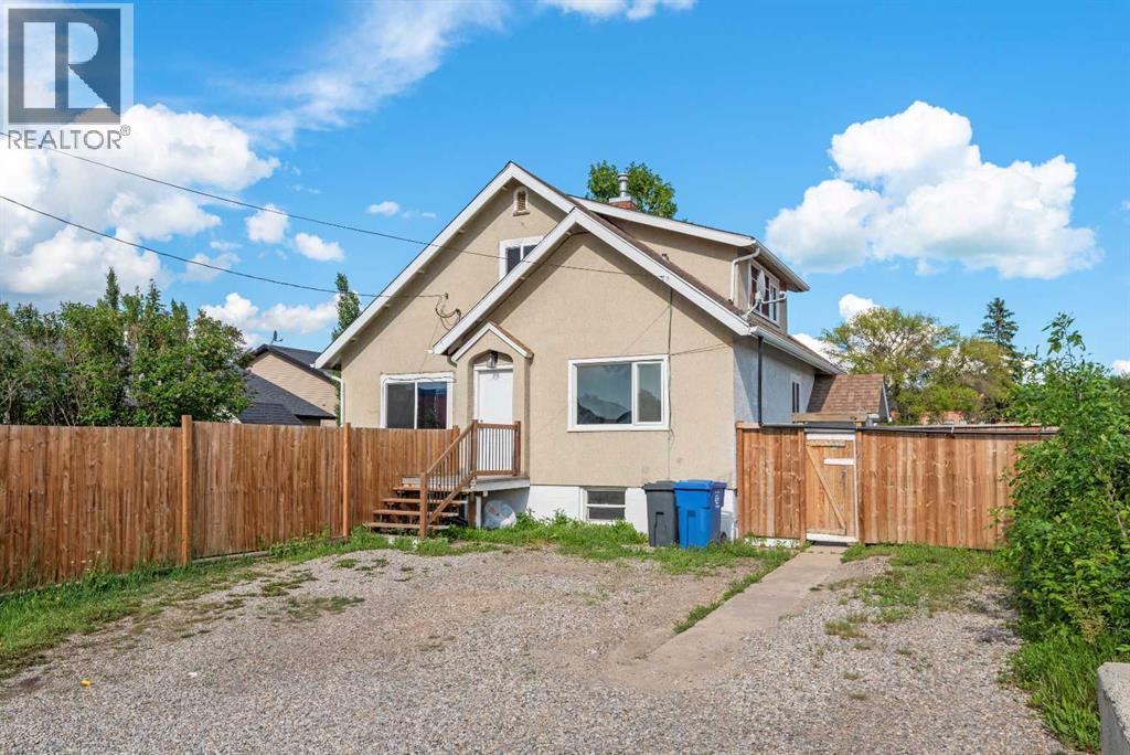302 6 Avenue NE - 1