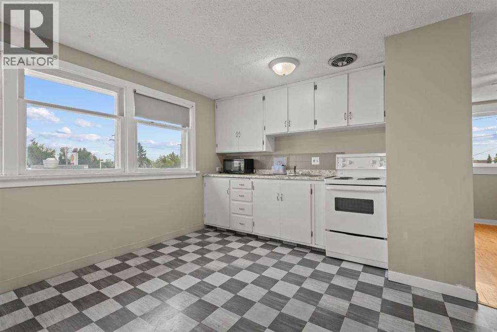 302 6 Avenue NE - 21