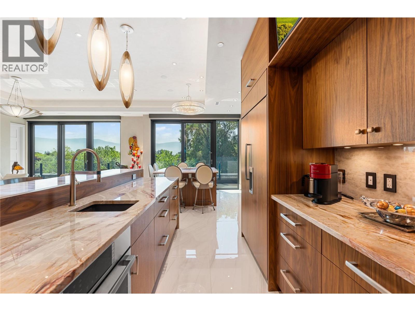 2245 Abbott Street Unit# 301, Kelowna