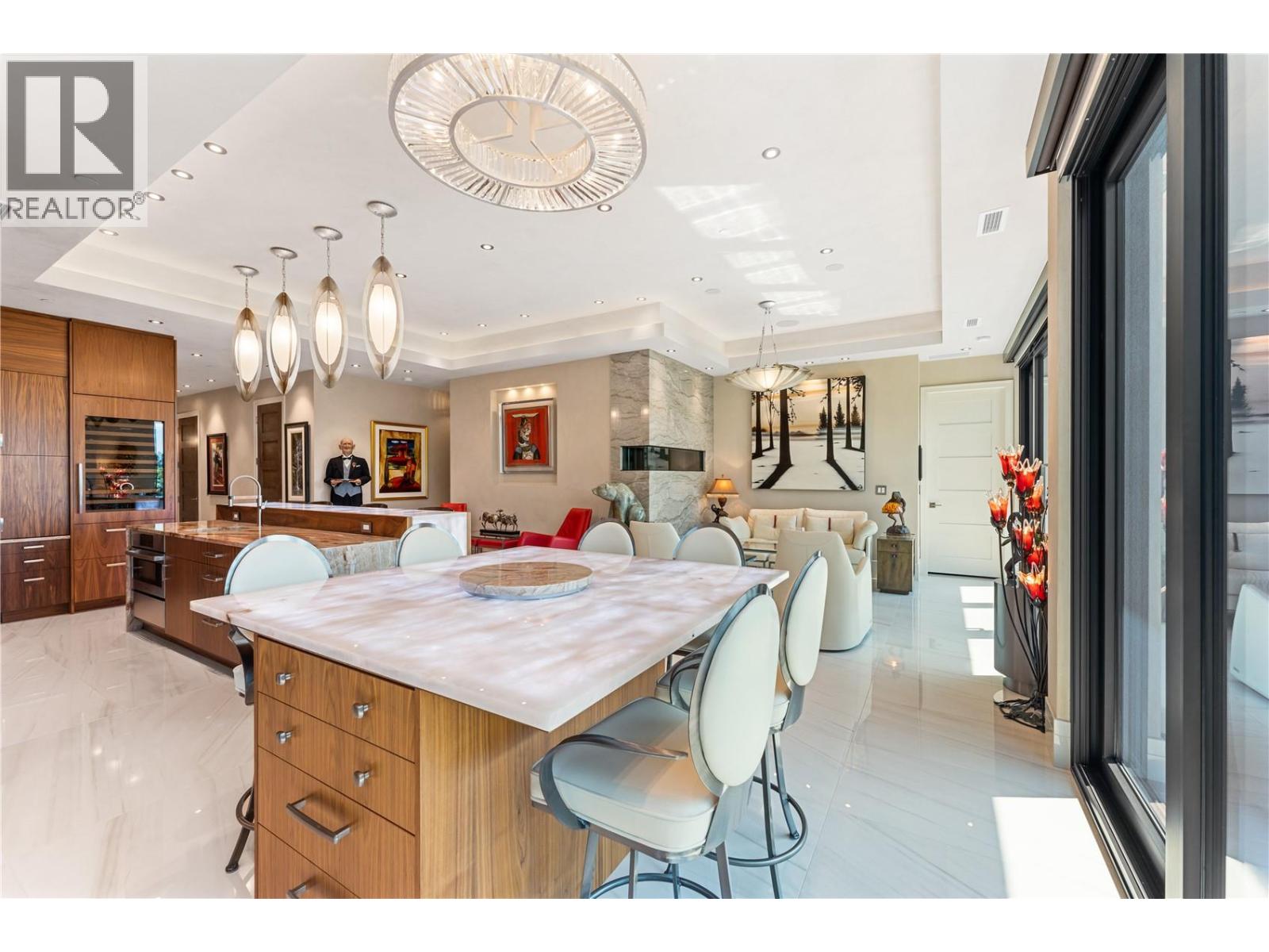2245 Abbott Street Unit# 301, Kelowna