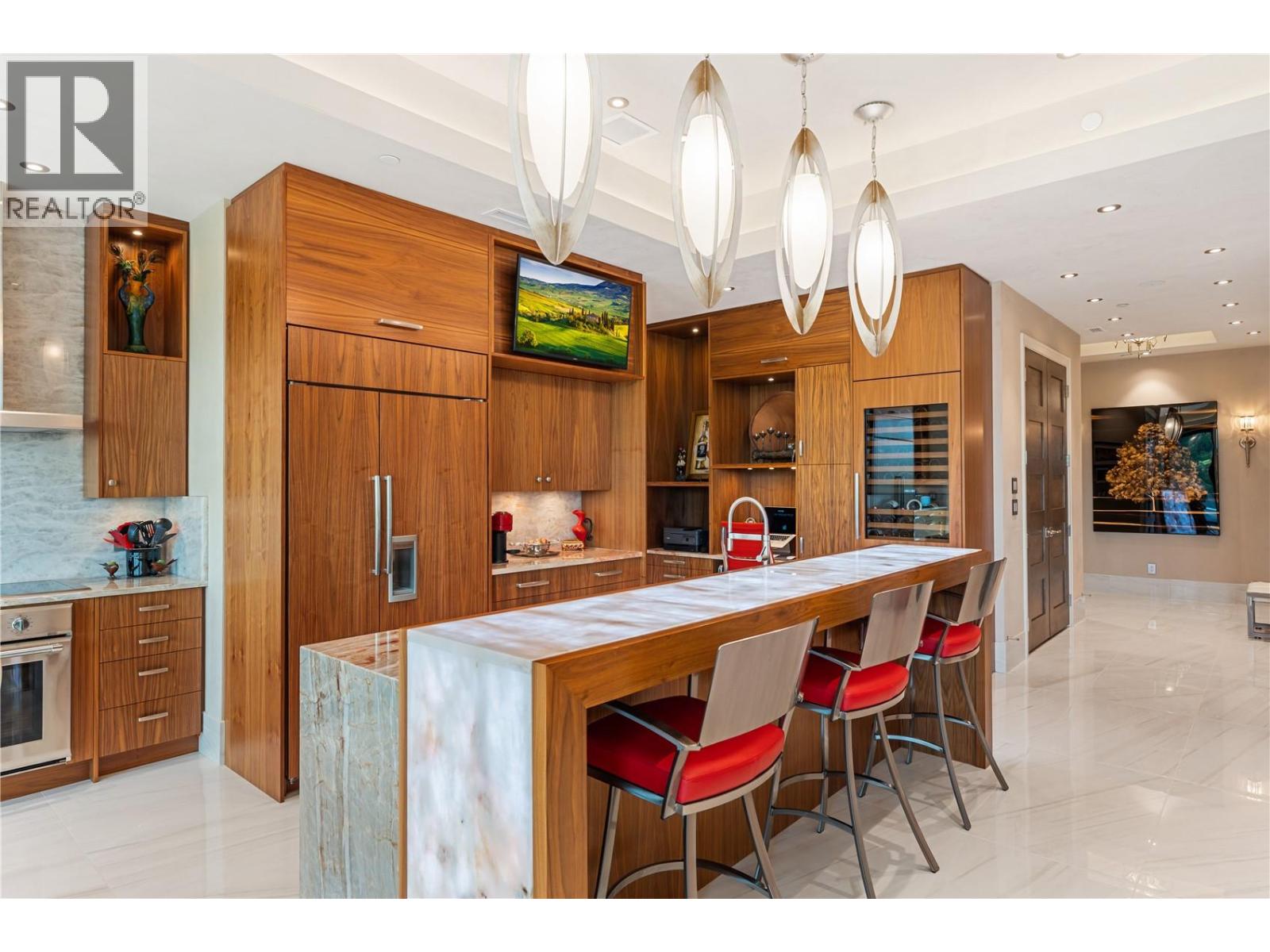 2245 Abbott Street Unit# 301, Kelowna