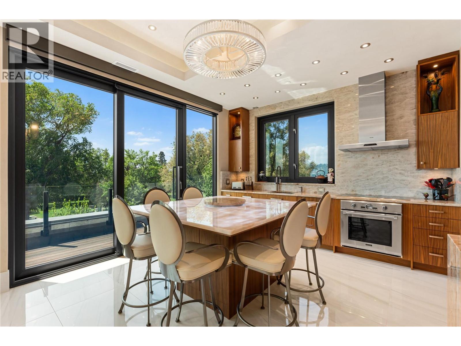 2245 Abbott Street Unit# 301, Kelowna
