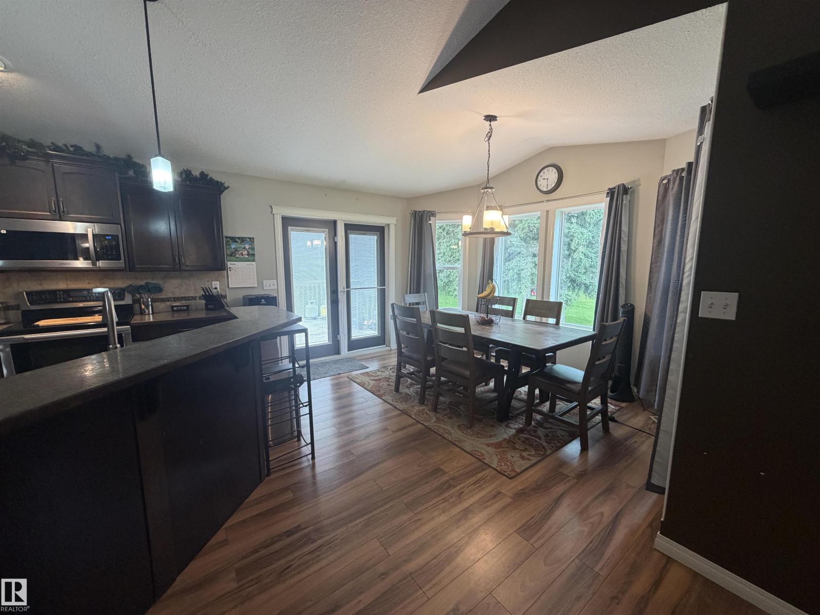 644081 RGE ROAD 235 - 10