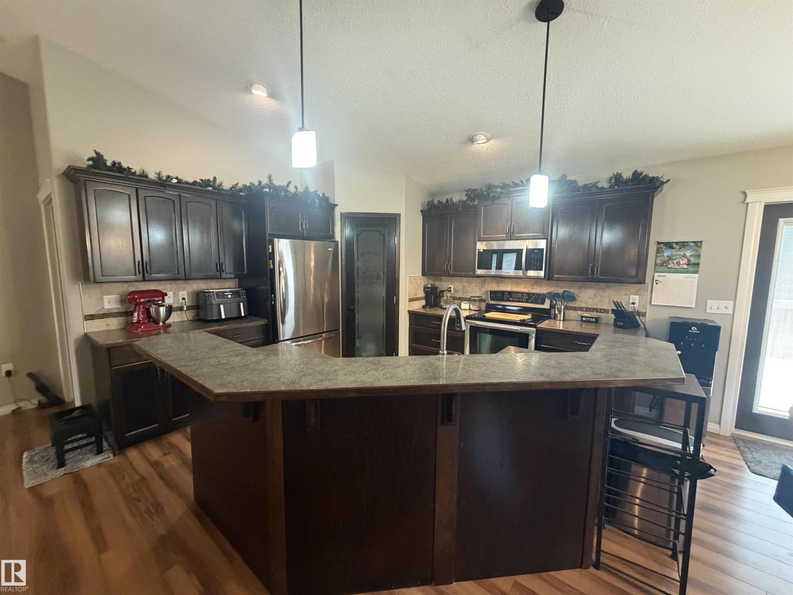 644081 RGE ROAD 235 - 15