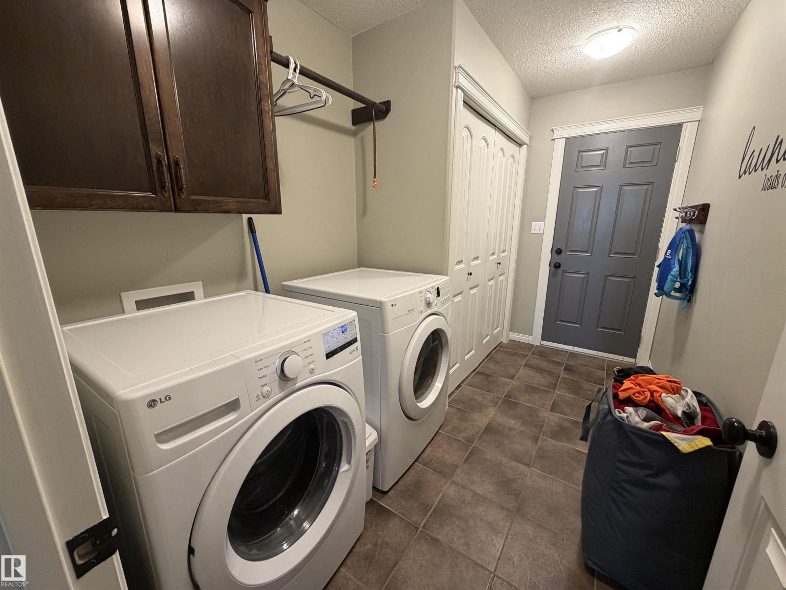 644081 RGE ROAD 235 - 25