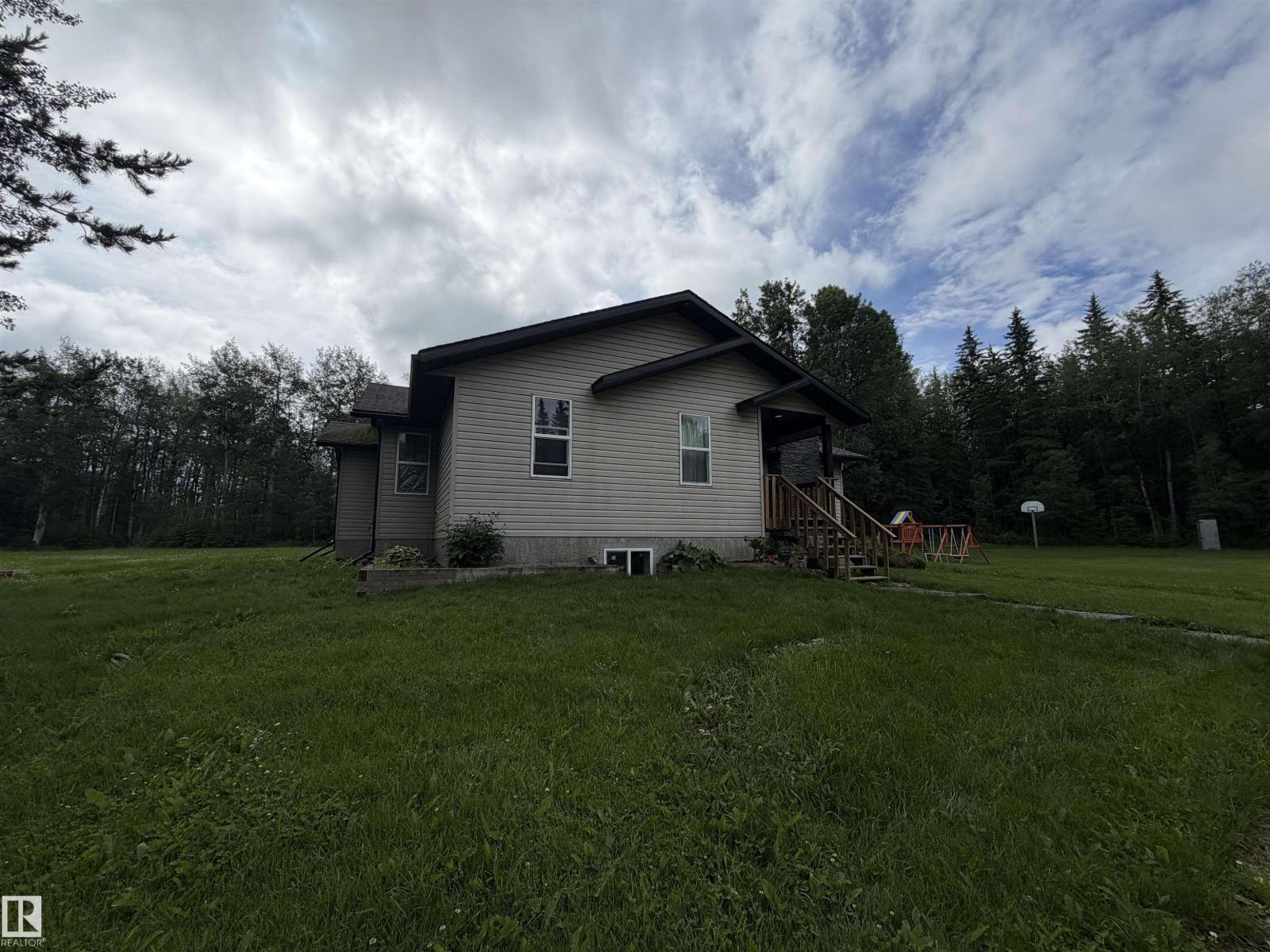 644081 RGE ROAD 235 - 4