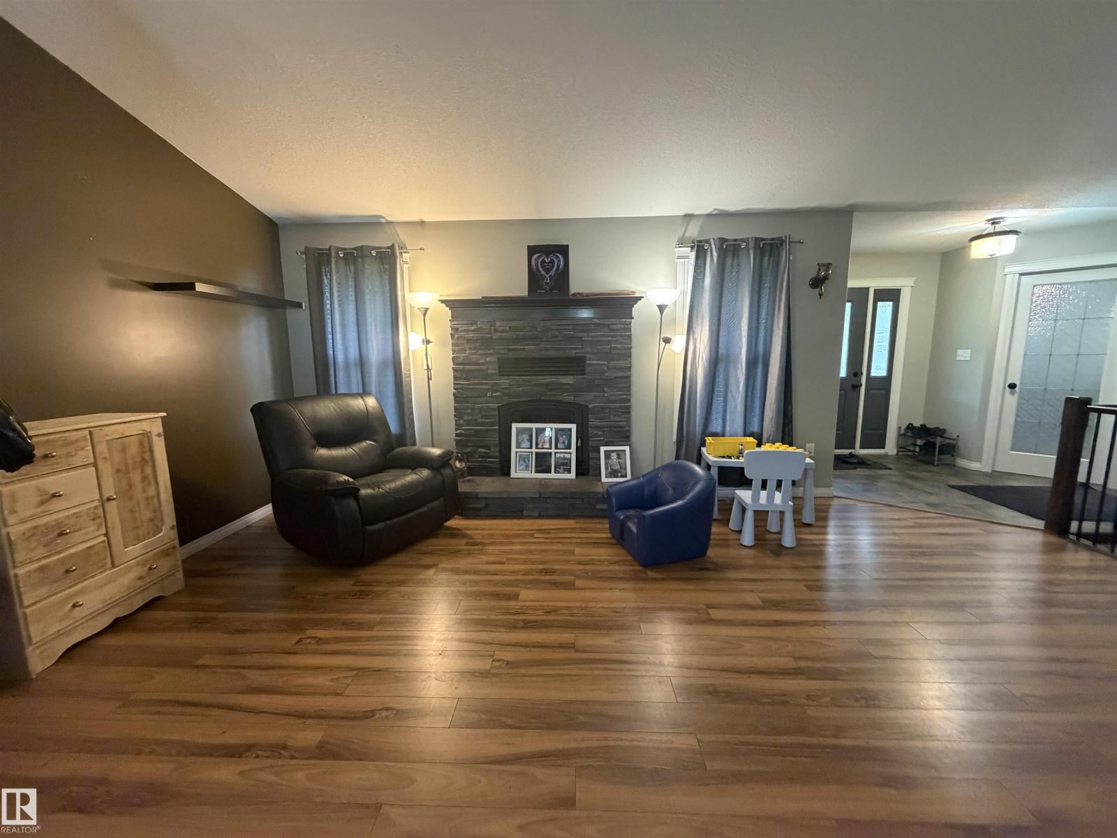 644081 RGE ROAD 235 - 8