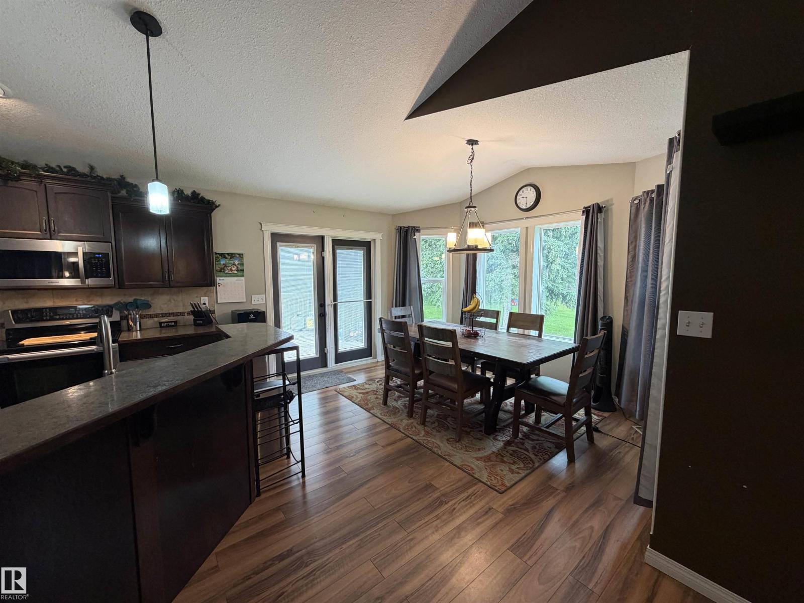 644081 RGE ROAD 235 - 9