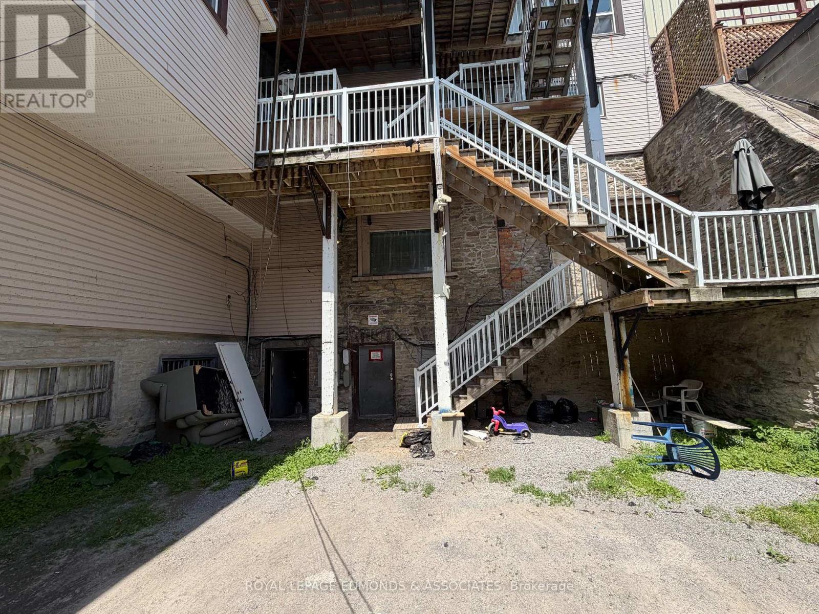 87-93 KING STREET W - 8