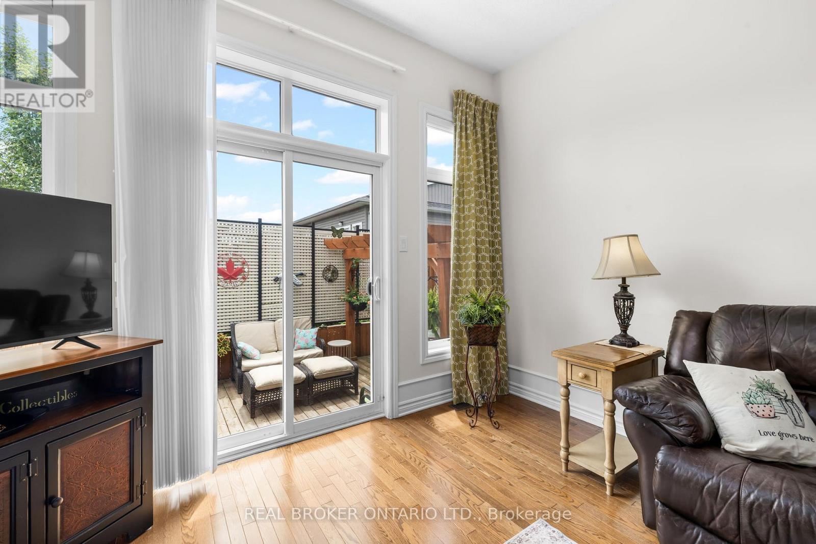 128 GEORGE STREET W - 24
