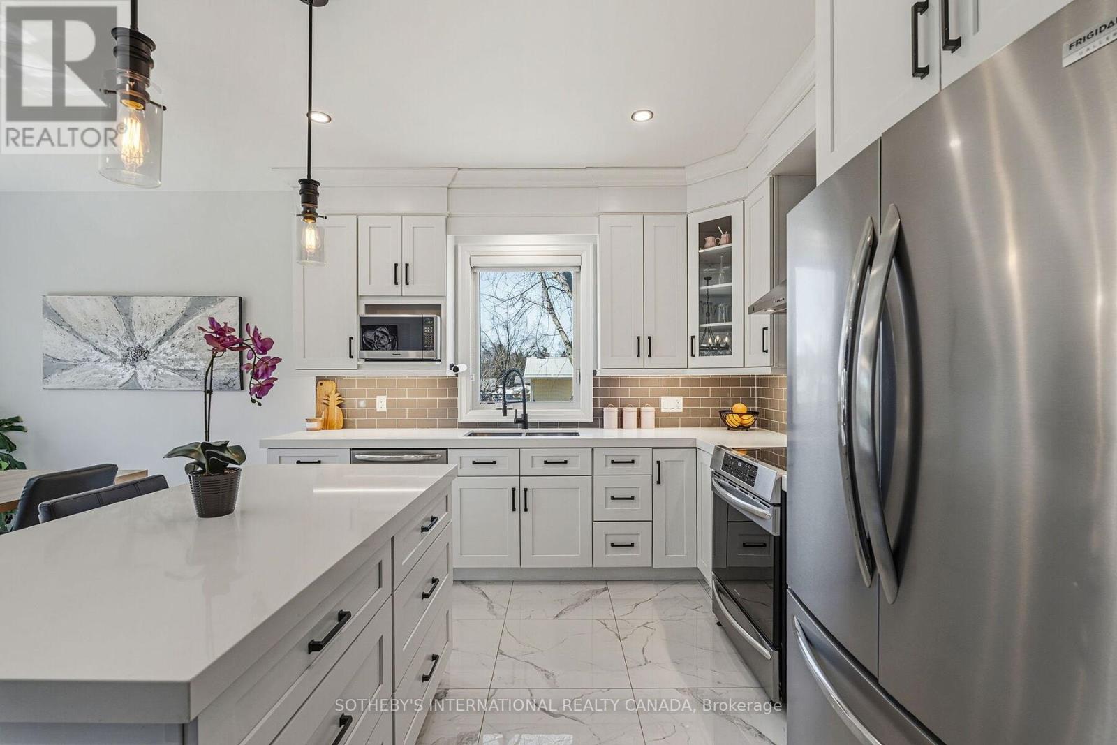 71 BURKE STREET - 15