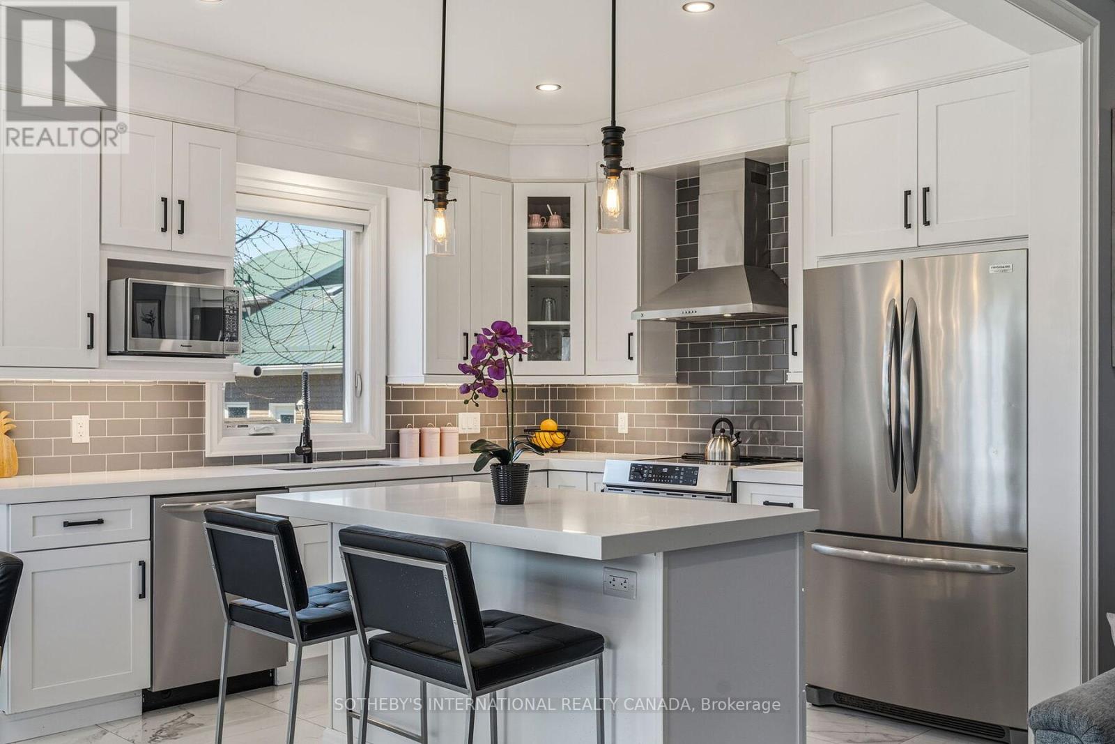 71 BURKE STREET - 22