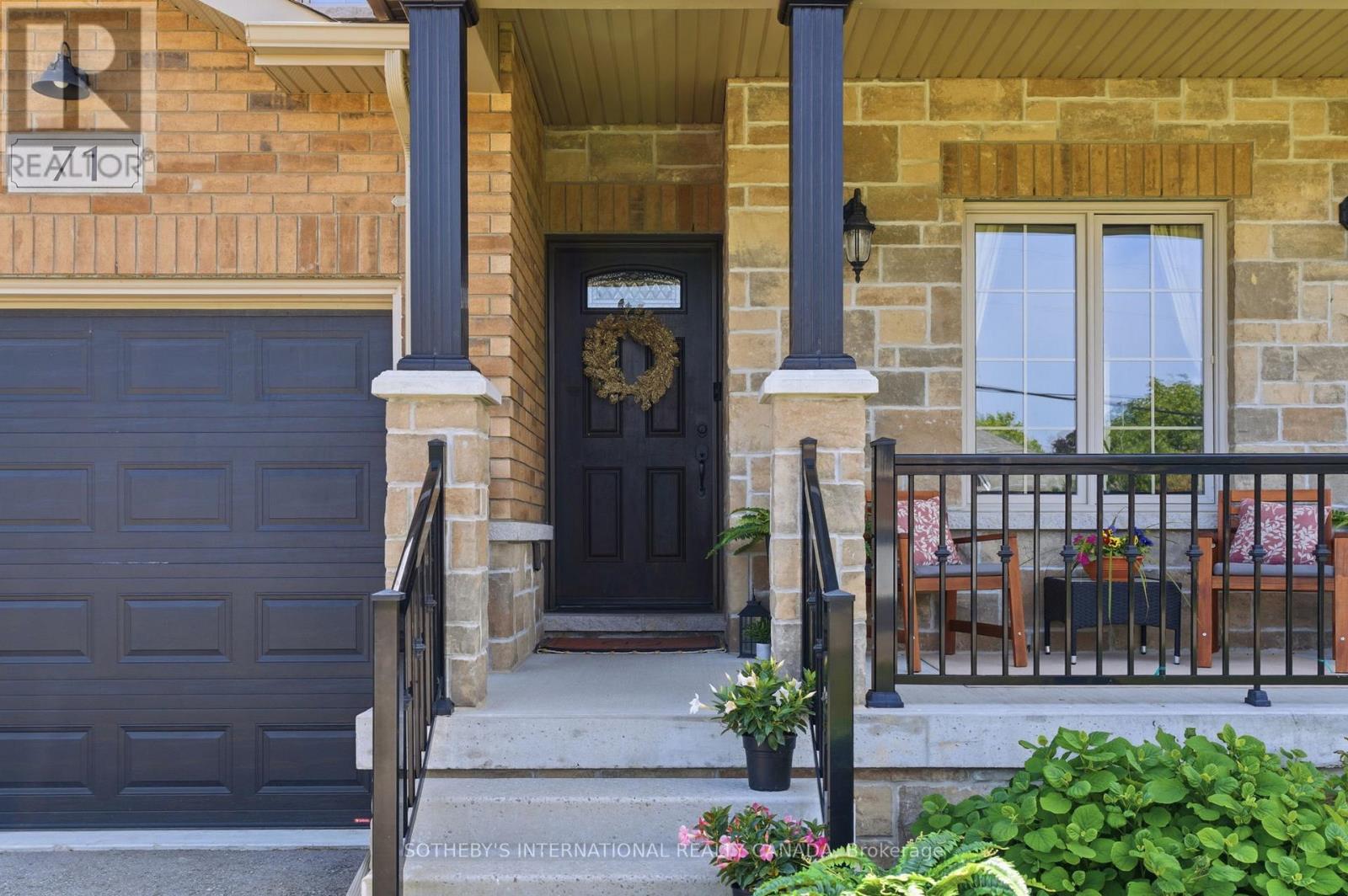 71 BURKE STREET - 3