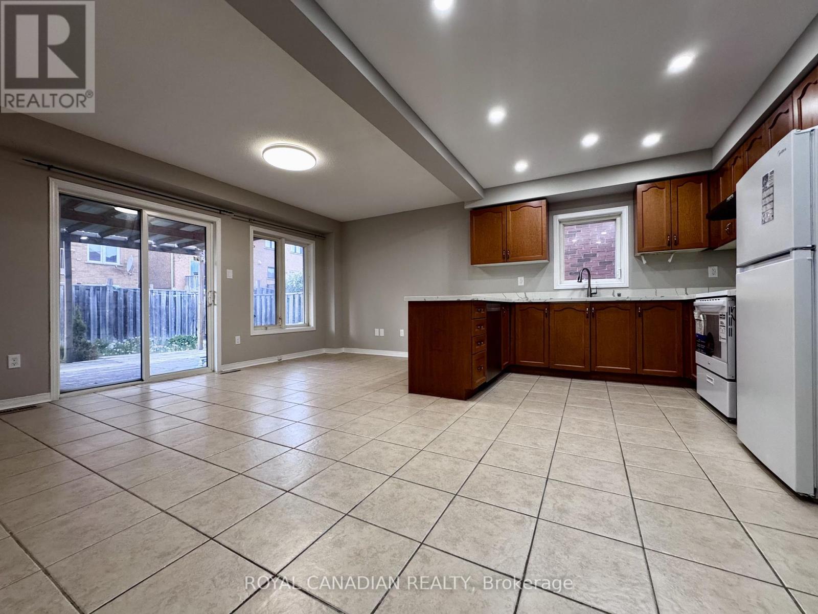 10 GUINEVERE ROAD - 4