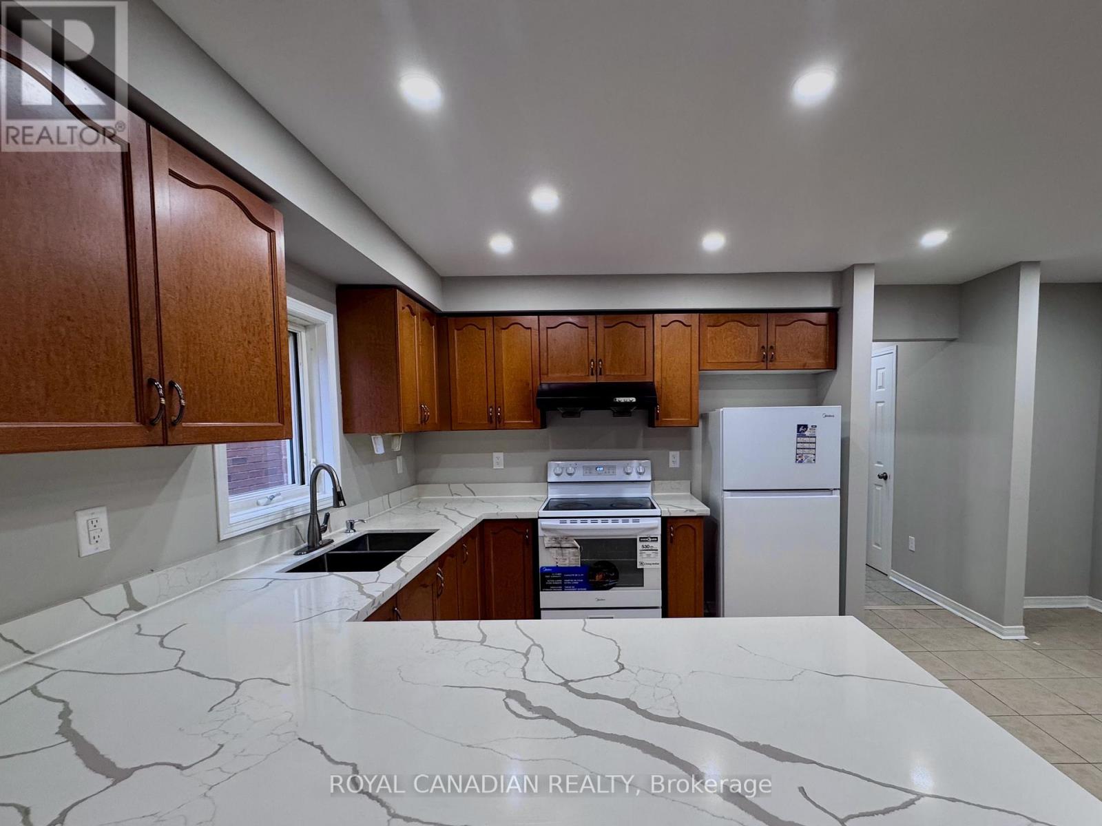 10 GUINEVERE ROAD - 6