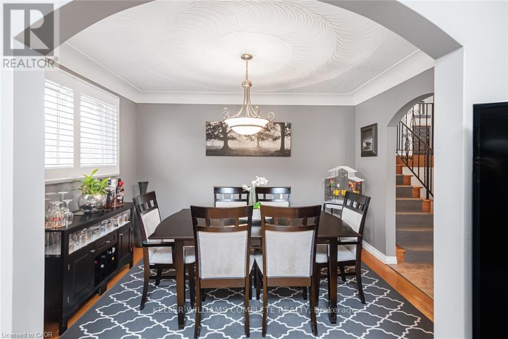 366 BERKINDALE DRIVE - 9