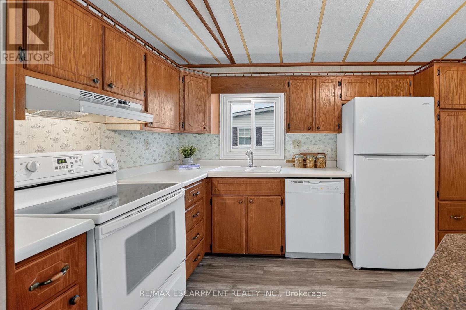 #267 3033 TOWNLINE ROAD - 8