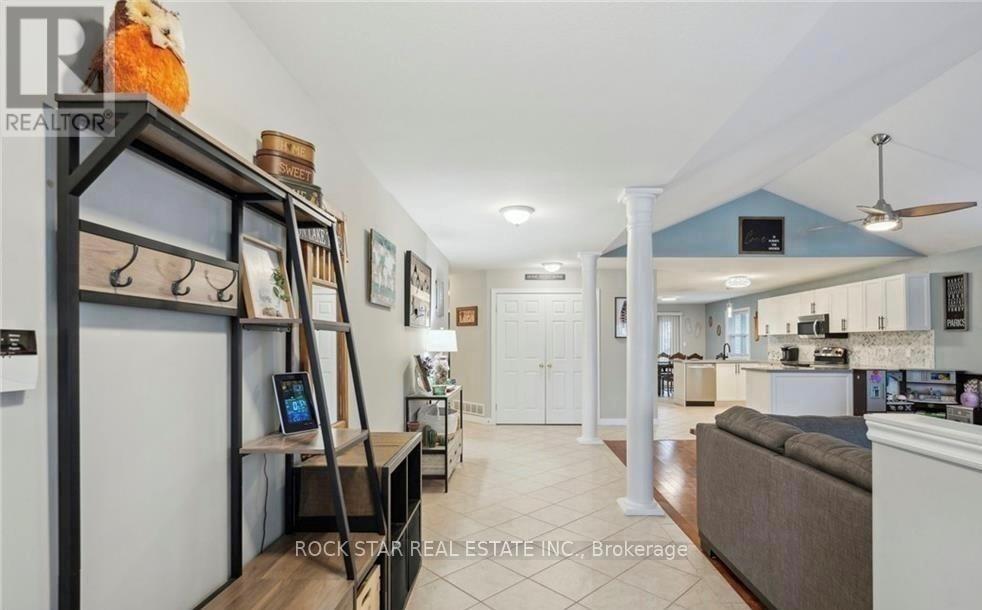 996 BEACH BOULEVARD - 3