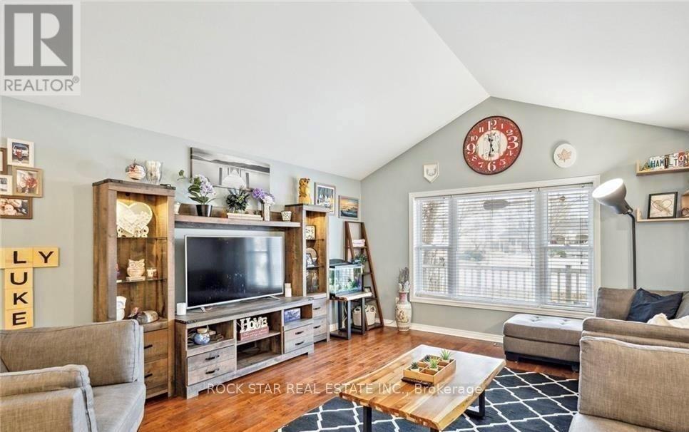 996 BEACH BOULEVARD - 5