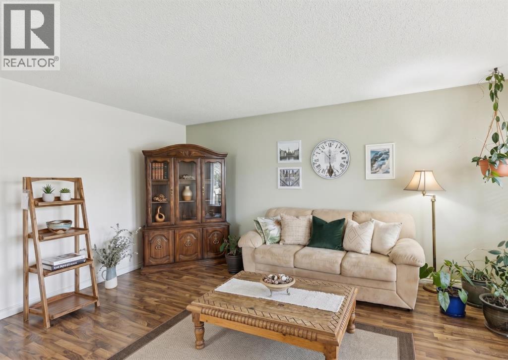 323 Ranchview Place NW - 6