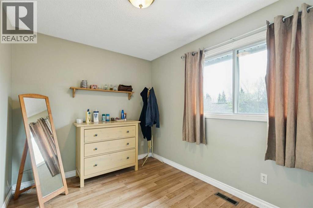 323 Ranchview Place NW - 20
