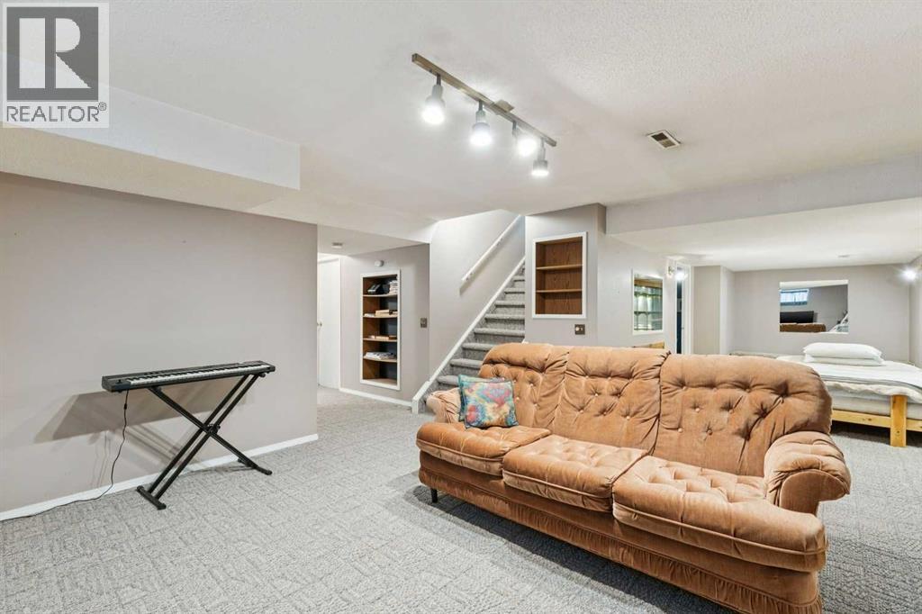 323 Ranchview Place NW - 22