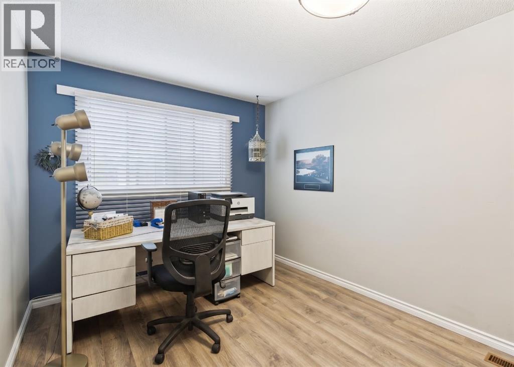 323 Ranchview Place NW - 14