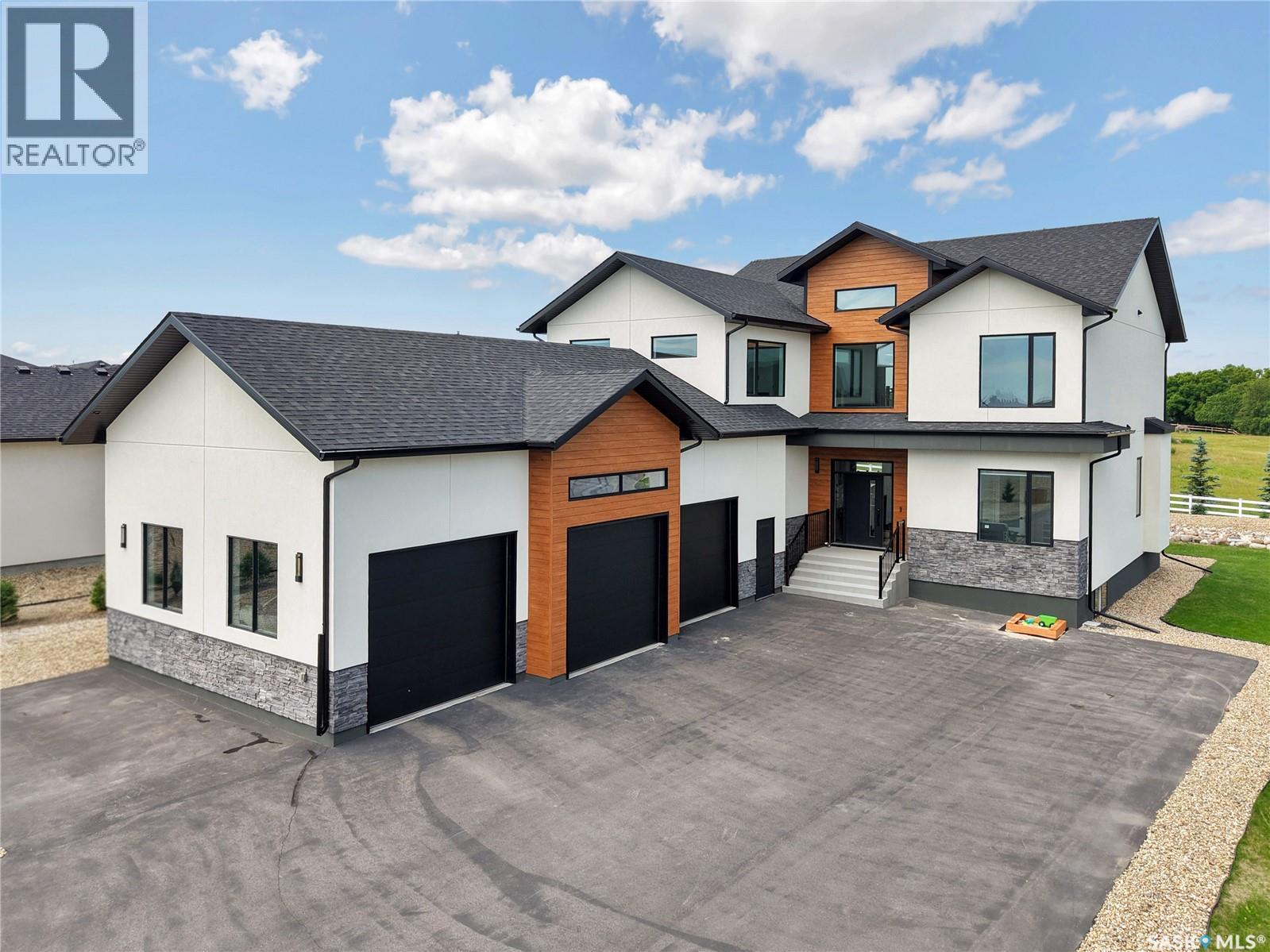 344 Edgemont CRESCENT - 1