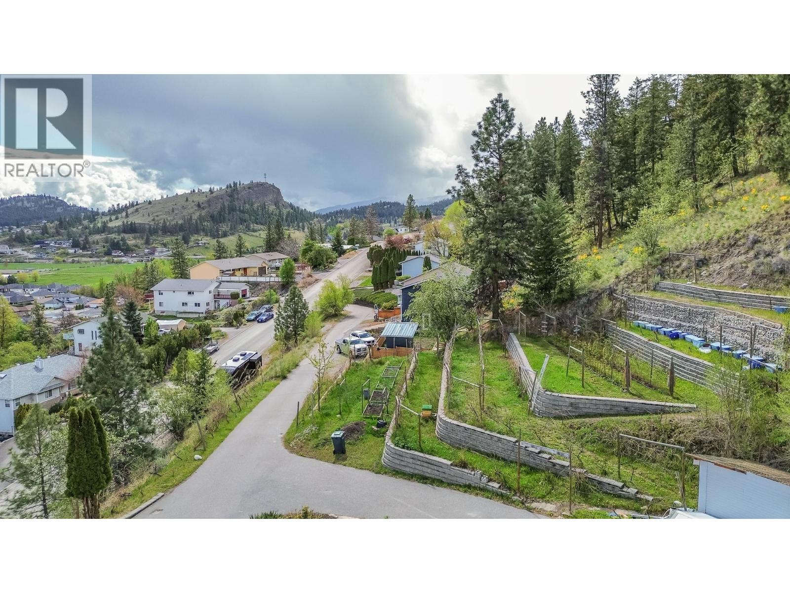 12596 Taylor Place, Summerland