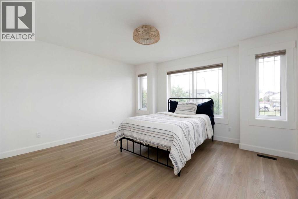 189 Walnut Crescent — photo 17