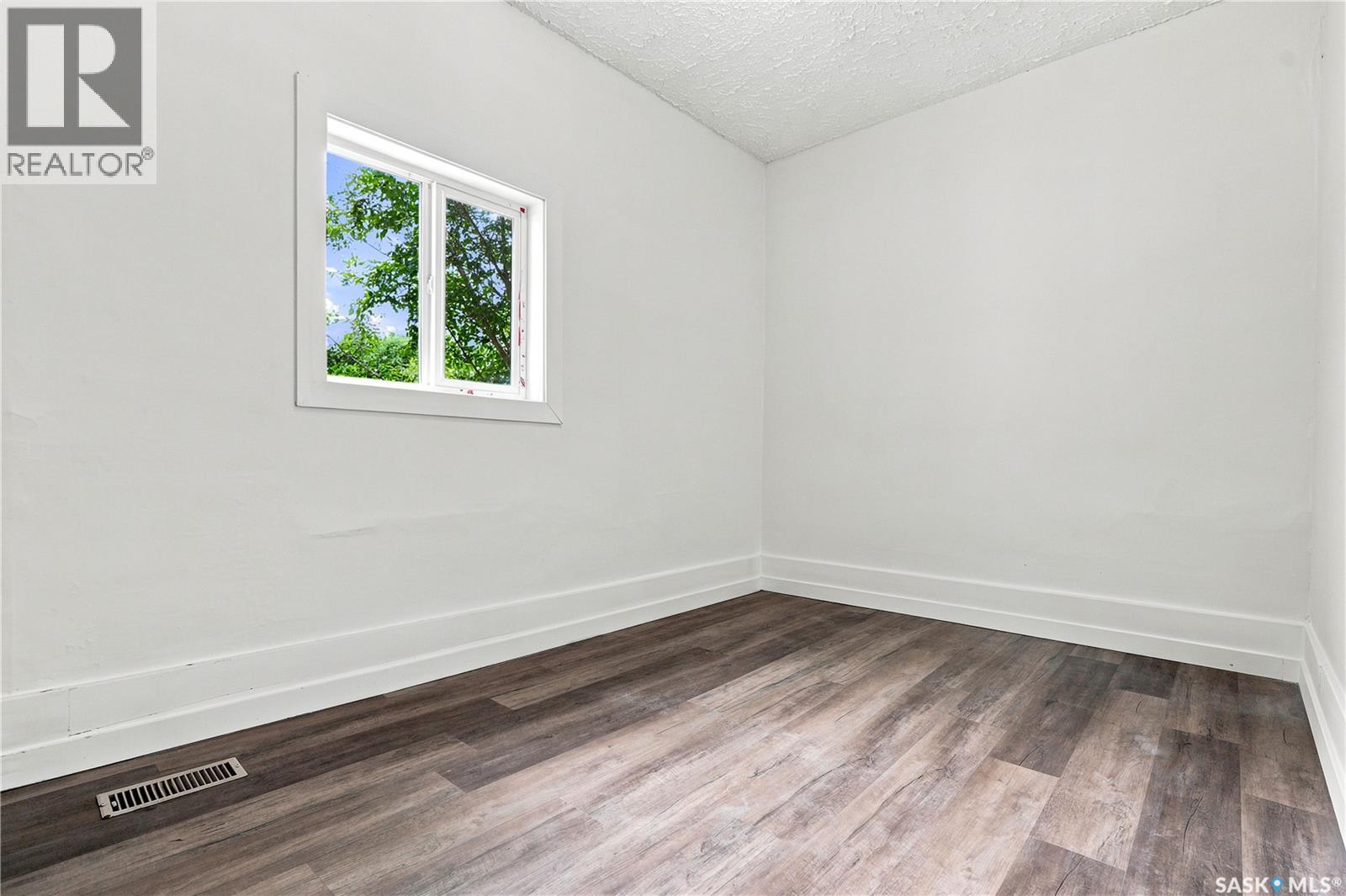 209 T AVENUE N - 12