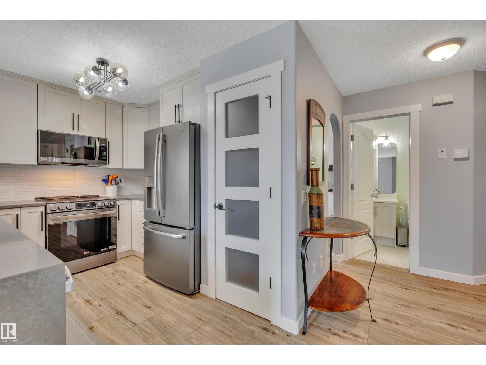 78 BIRCHMONT CR - 15