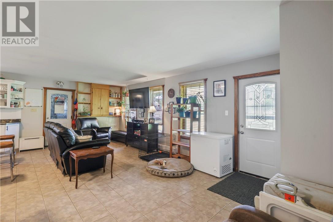 216 BIRCH LAKE Road - Image 25