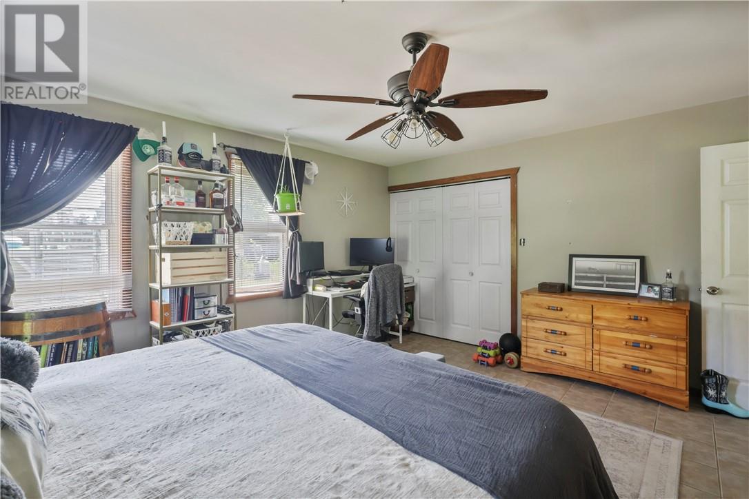 216 BIRCH LAKE Road - Image 34