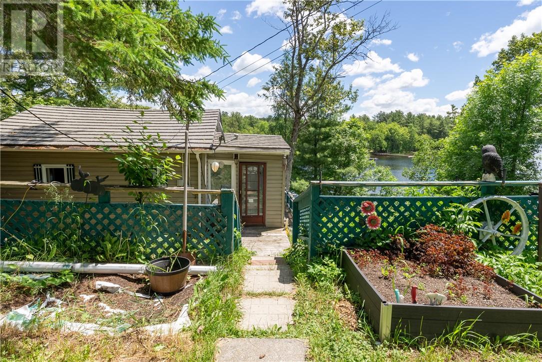 274 Turenne Road - 11