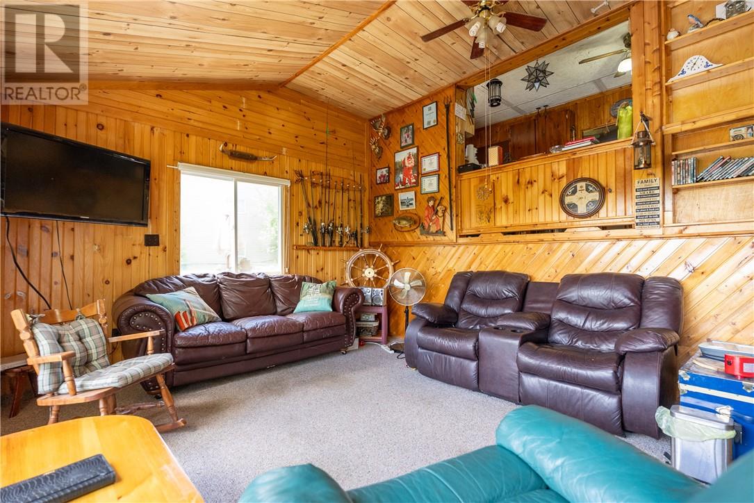 274 Turenne Road - 13
