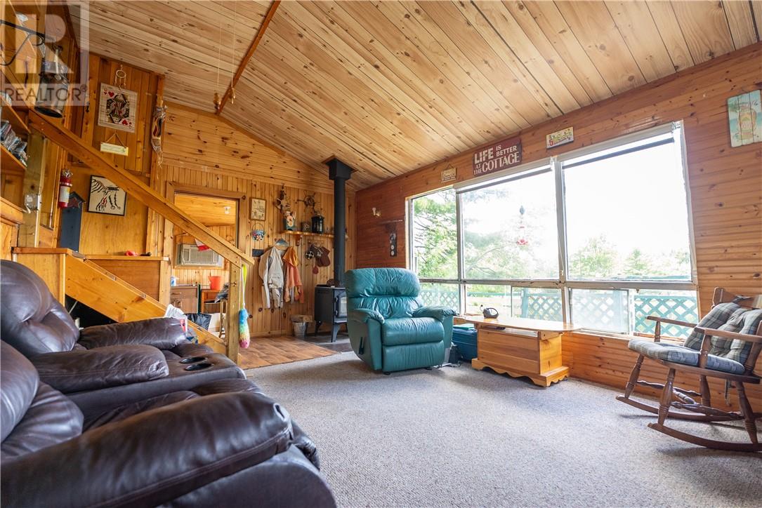274 Turenne Road - 14