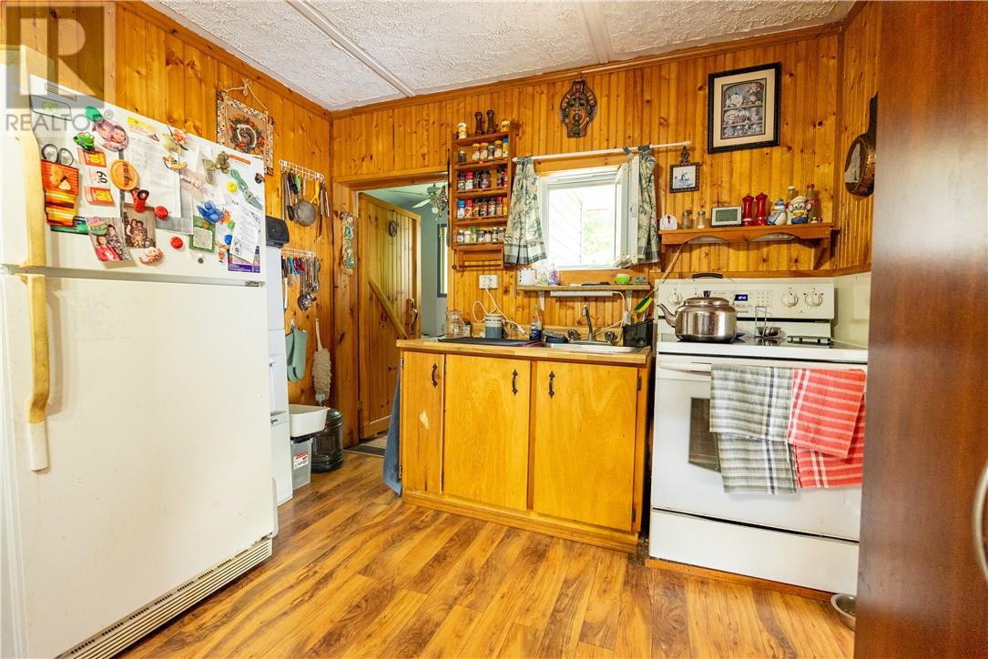 274 Turenne Road - 25