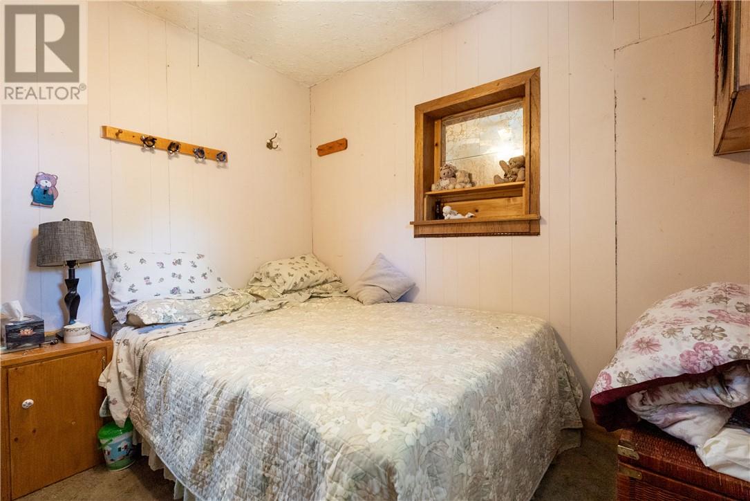 274 Turenne Road - 32