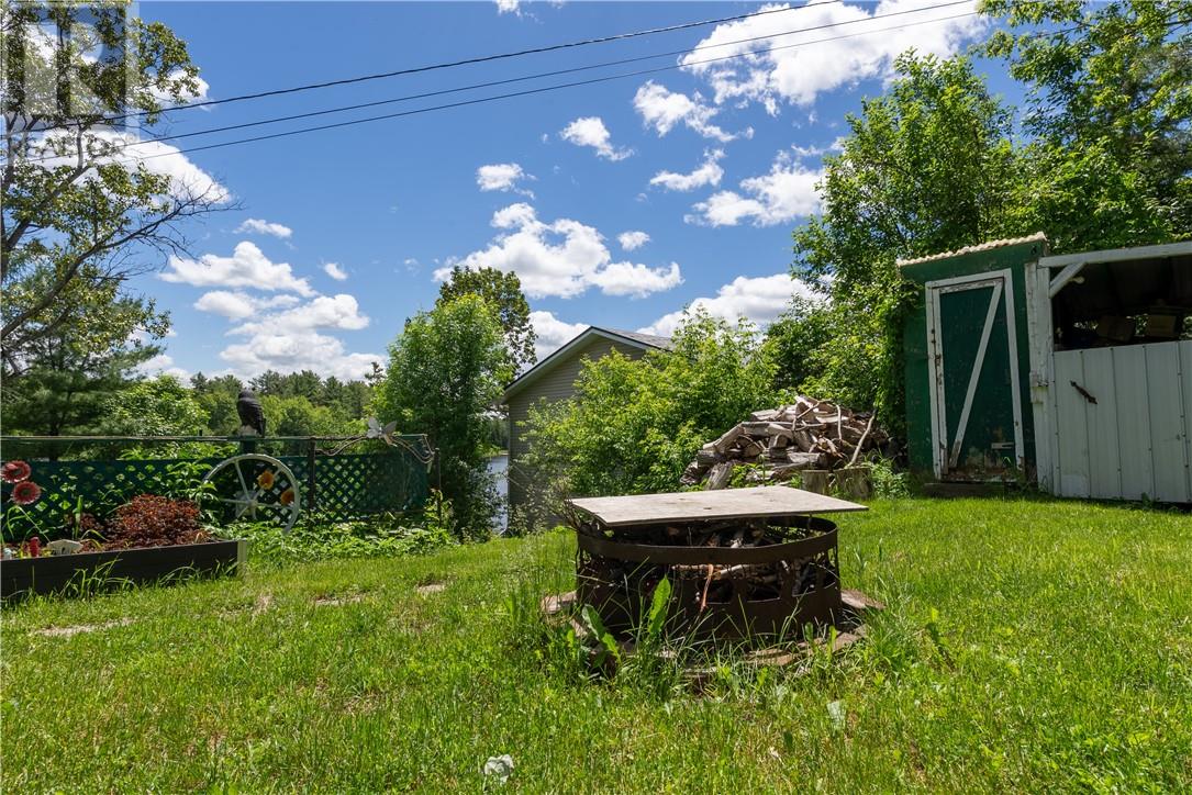 274 Turenne Road - 35