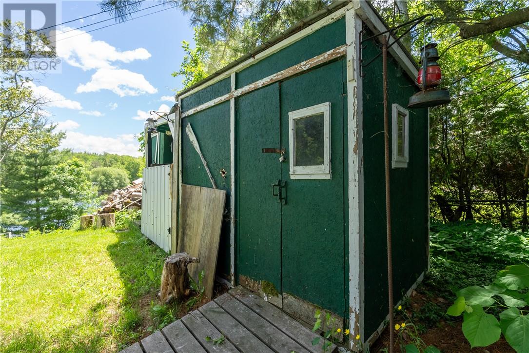 274 Turenne Road - 37