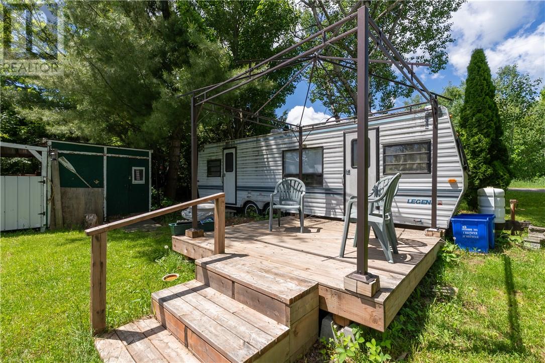 274 Turenne Road - 39