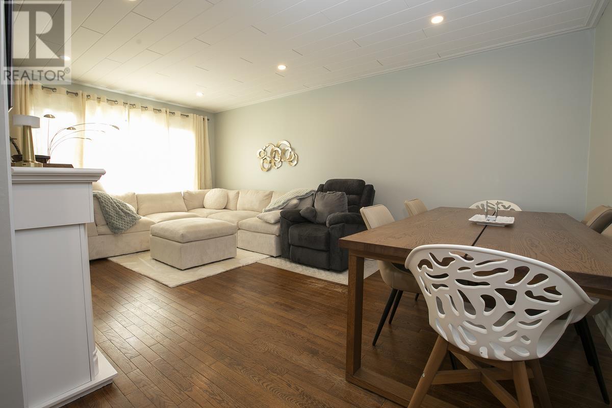 14 Robin ST - 22