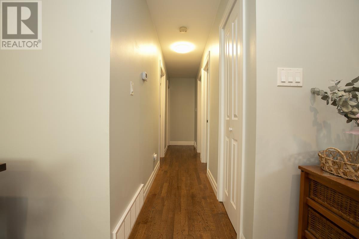14 Robin ST - 28