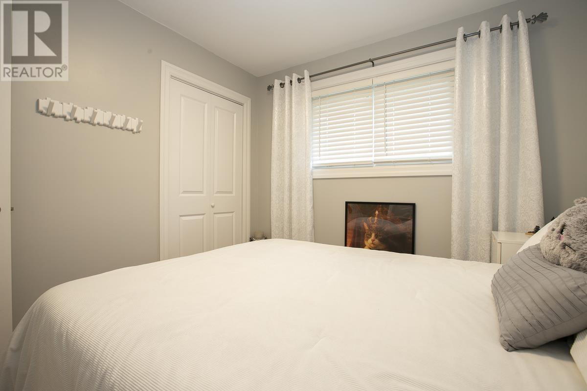 14 Robin ST - 36