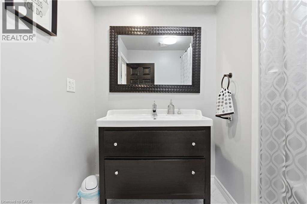 21 RENFREW Street E - Image 17