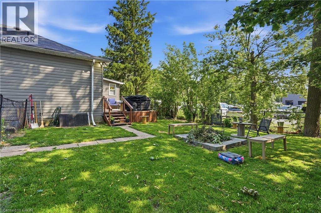 21 RENFREW Street E - Image 29