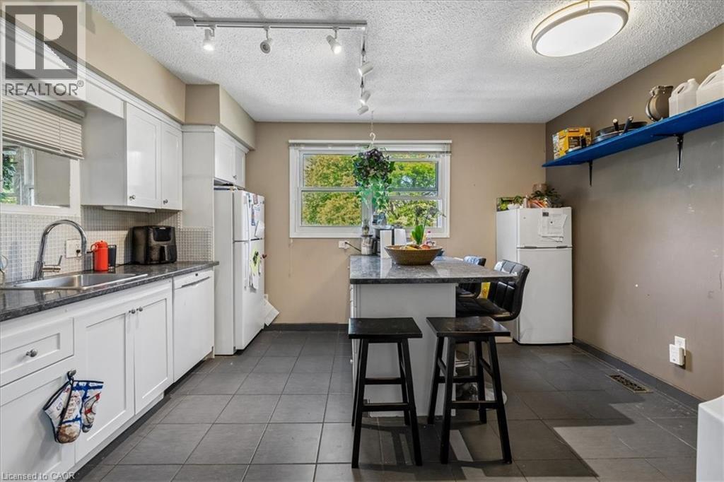 80 MACLENNAN Avenue - 32