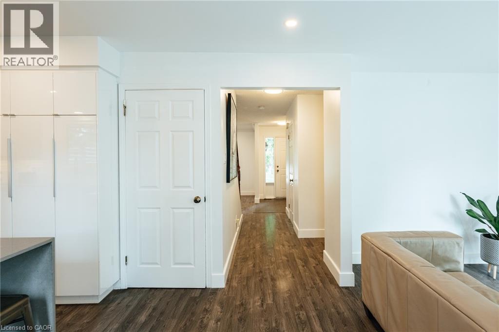 277 CANTERBURY Drive - 16
